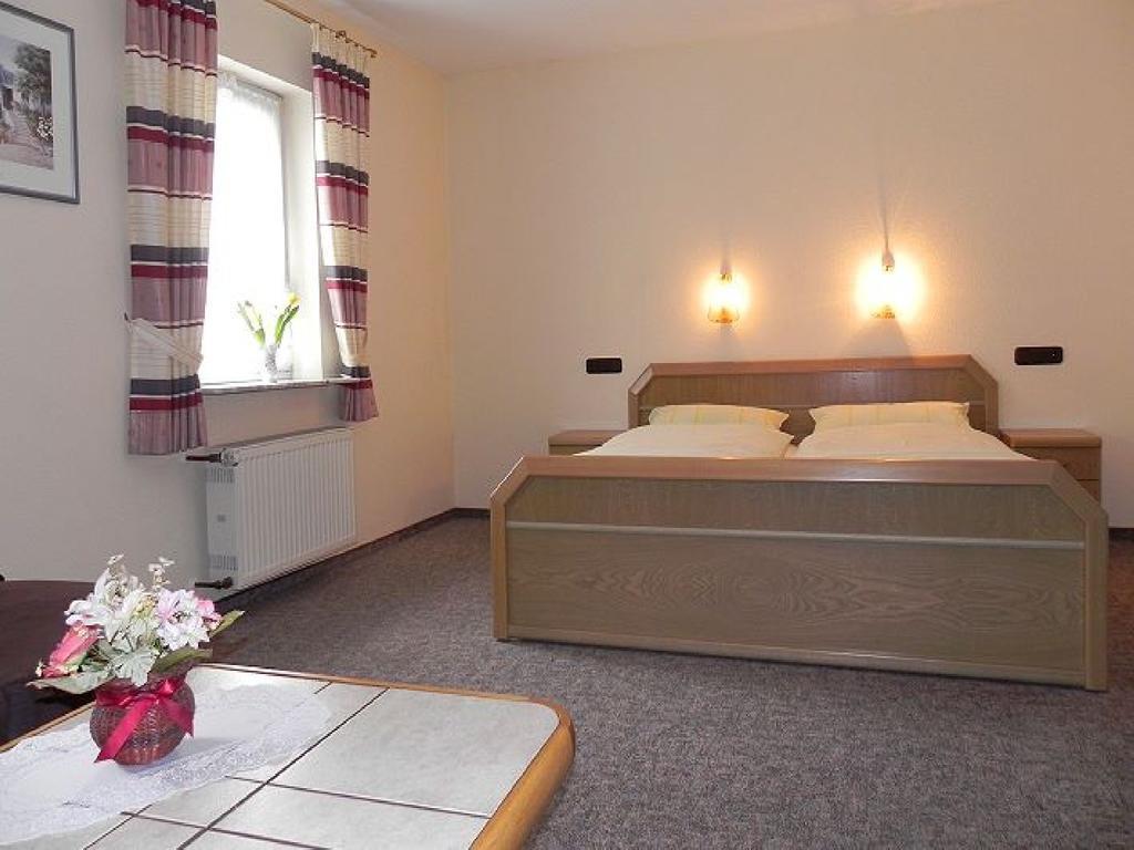 Gaestehaus Freimuth Mesenich Chambre photo